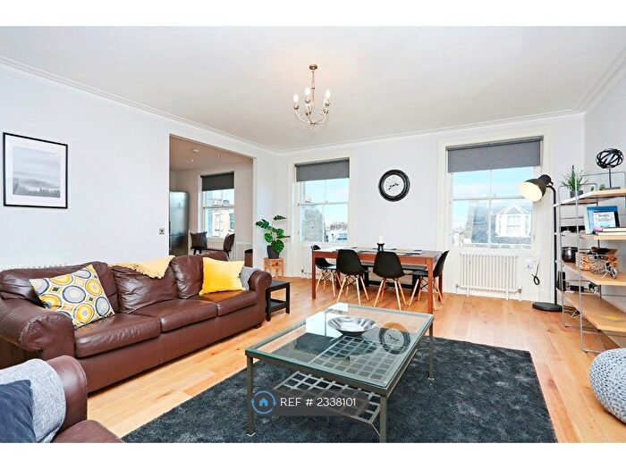 2 Bedroom Flat To Rent In Forth Street, Edinburgh, EH1