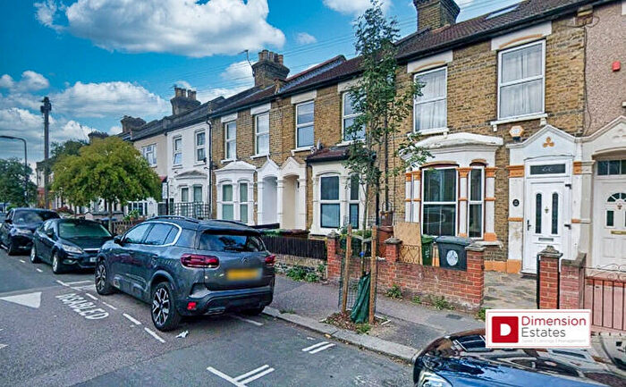 4 Bedroom Terraced House To Rent In High Road Leytonstone, London, E11