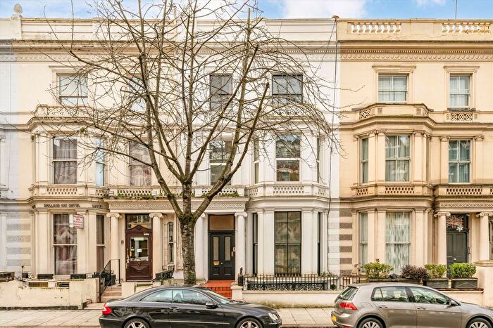 2 Bedroom Flat To Rent In Holland Road, Holland Park, W14