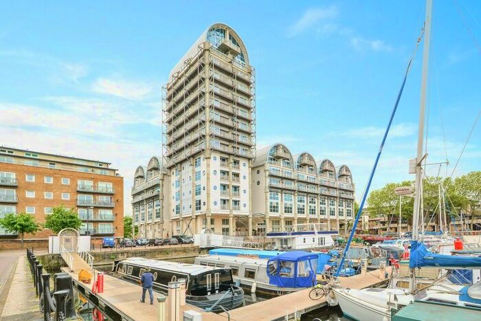 2 Bedroom Apartment To Rent In Baltic Quay, Canada Water, SE16
