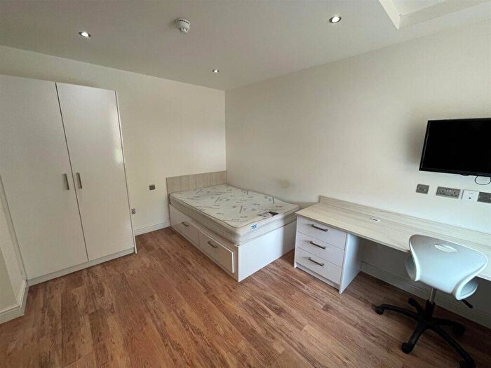 Studio To Rent In Westcotes Drive, Leicester, LE3