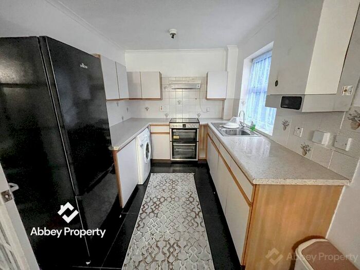 3 Bedroom Detached House To Rent In Kirby Drive, Bramingham, LU3