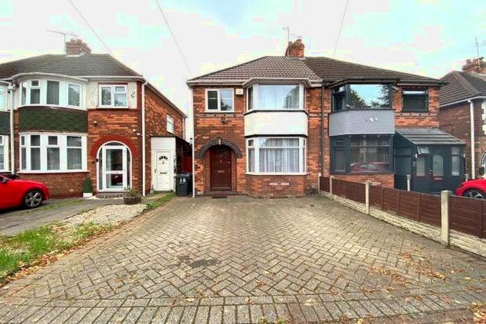 3 Bedroom Semi-Detached House To Rent In Bryn Arden Road, Birmingham, B26