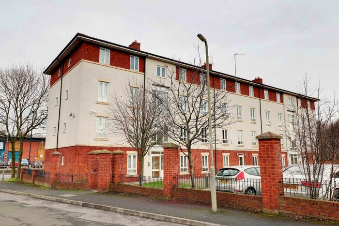 2 Bedroom Apartment To Rent In Chapel Gardens, Liverpool, L5