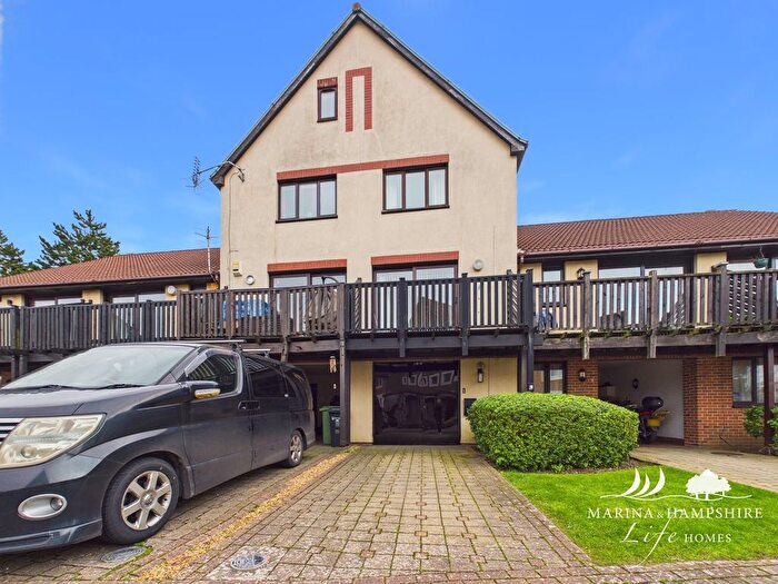 3 Bedroom Town House For Sale In Port Solent, Portsmouth, PO6