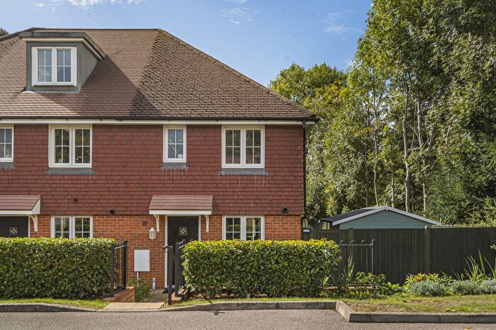 3 Bedroom End Of Terrace House For Sale In Duckworth Drive, Leatherhead, KT22