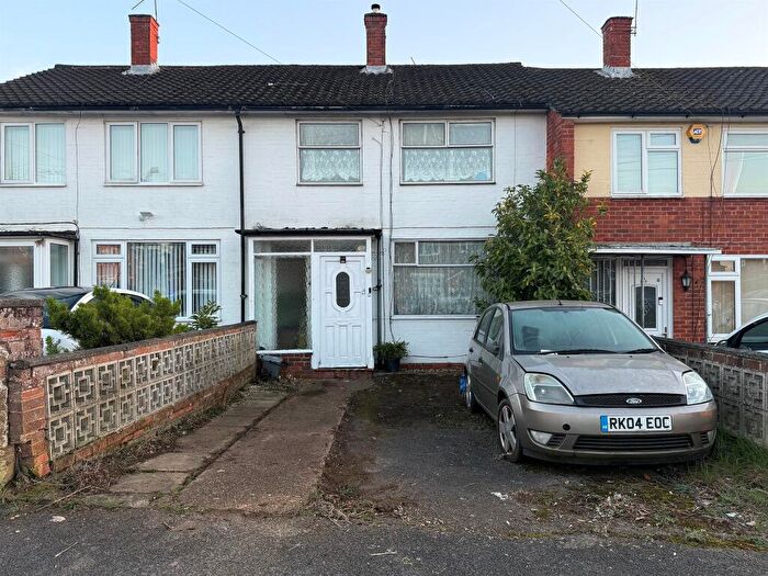 2 Bedroom Terraced House For Sale In Doddsfield Road, Slough, SL2