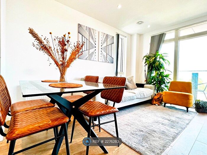 1 Bedroom Flat To Rent In Chorley Court, London, E14