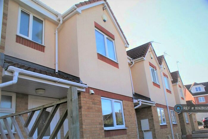 4 Bedroom Terraced House To Rent In Hill View, Bristol, BS16