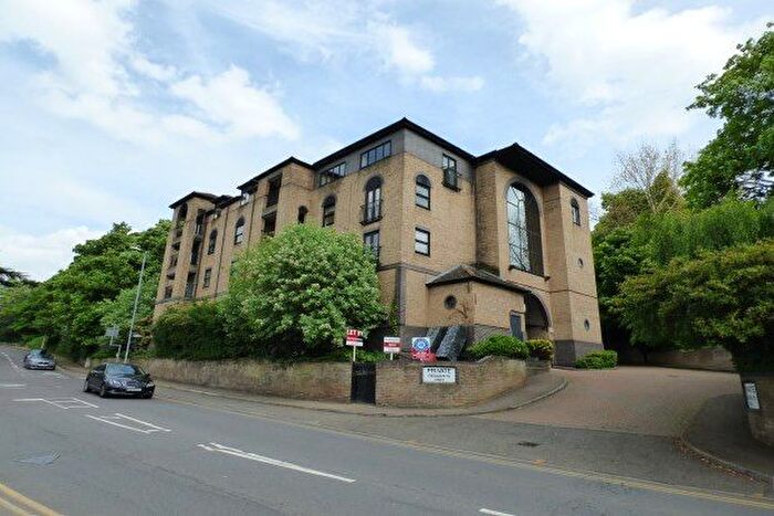 2 Bedroom Flat To Rent In Stock Road, Billericay, CM12
