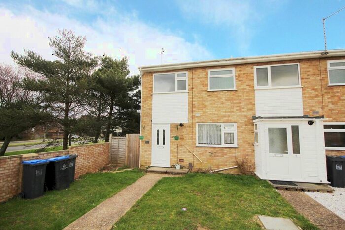2 Bedroom End Of Terrace House To Rent In Redwood Close, Worthing, West Sussex, BN13