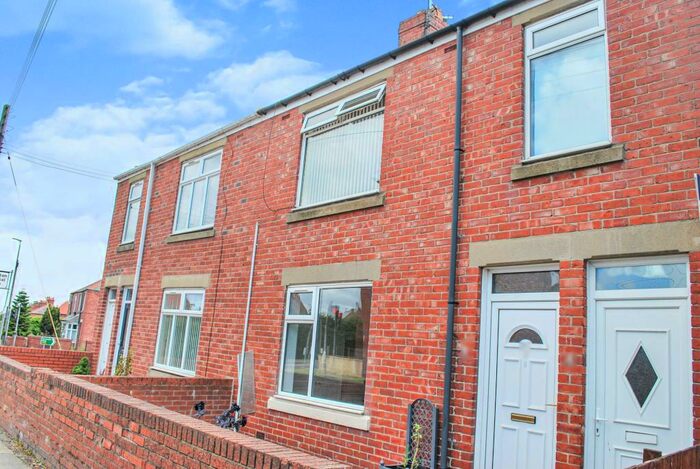 2 Bedroom Ground Flat To Rent In Thompson Street, Bedlington, Northumberland, NE22