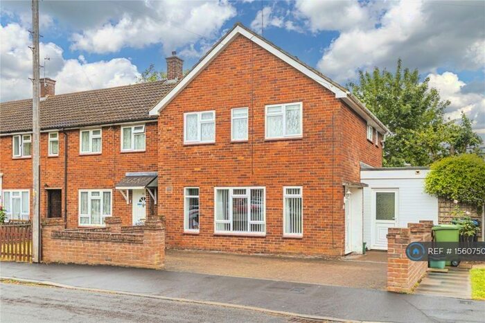 3 Bedroom Flat To Rent In Bathurst Road, Hemel Hempstead, HP2