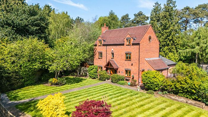 5 Bedroom Detached House For Sale In Wolvey Road, Burbage, LE10