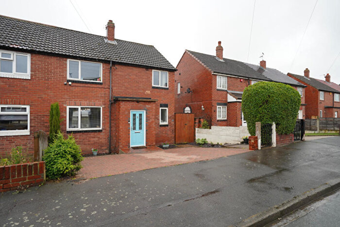 3 Bedroom Semi-Detached House For Sale In Manor Road, Rothwell, Leeds, LS26