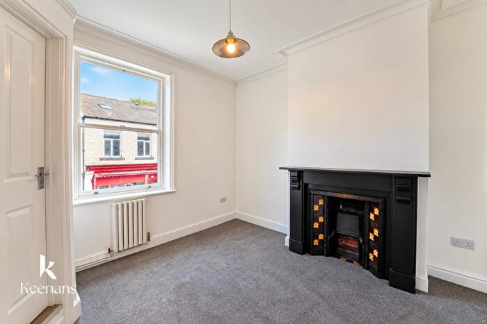 1 Bedroom Flat To Rent In Burnley Road East, Rossendale, BB4