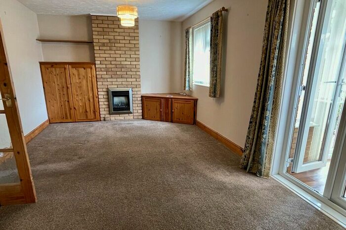 1 Bedroom Semi-Detached Bungalow To Rent In Spruce Drive, Brandon, IP27