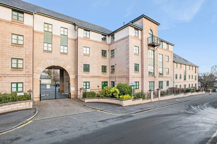 3 Bedroom Flat To Rent In South Gray Street, Newington, Edinburgh, EH9