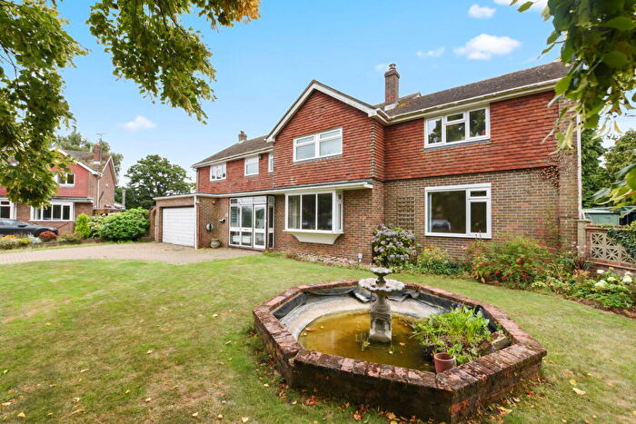 5 Bedroom Detached House For Sale In Drays Field, Wormshill, ME9