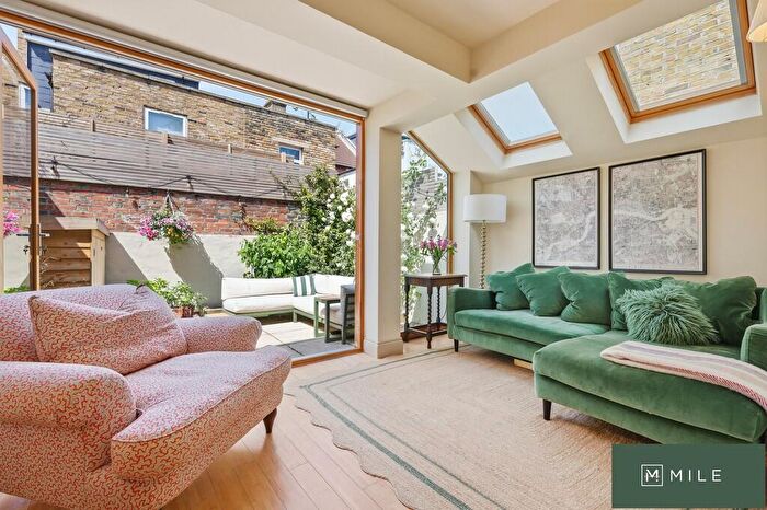 2 Bedroom Flat For Sale In Ravensworth Road, London, NW10