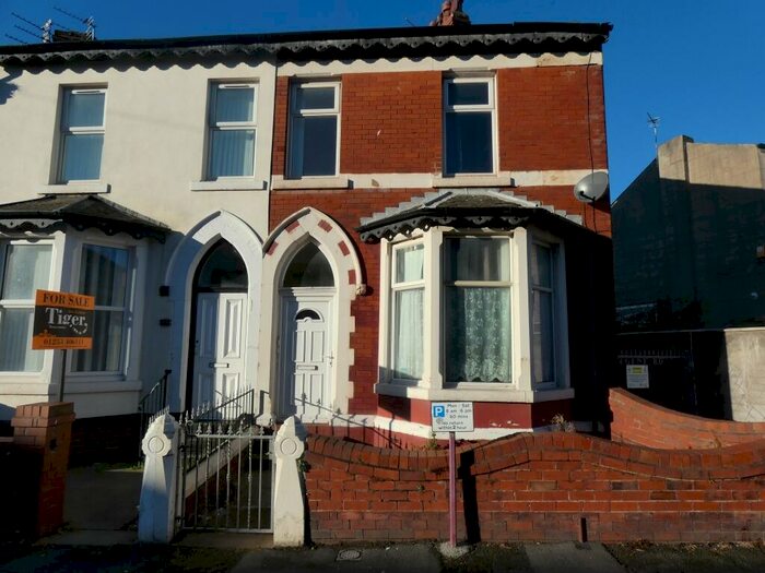 2 Bedroom Flat To Rent In Regent Road, Blackpool, FY1