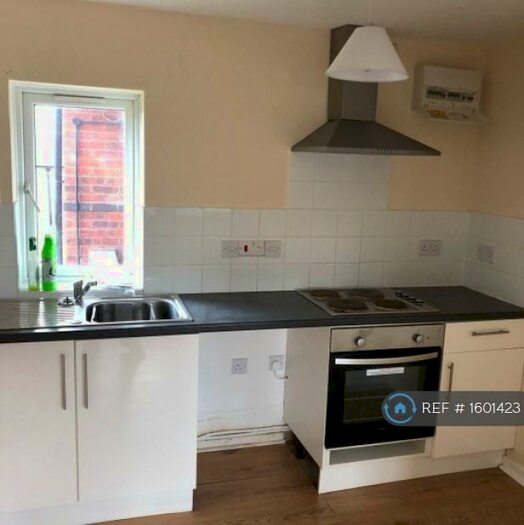 1 Bedroom Flat To Rent In May Court, Nottingham, NG5
