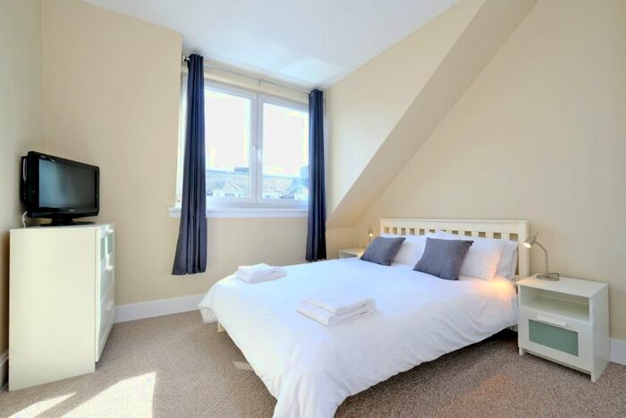 1 Bedroom Flat To Rent In Granton Place, City Centre, Aberdeen, AB10