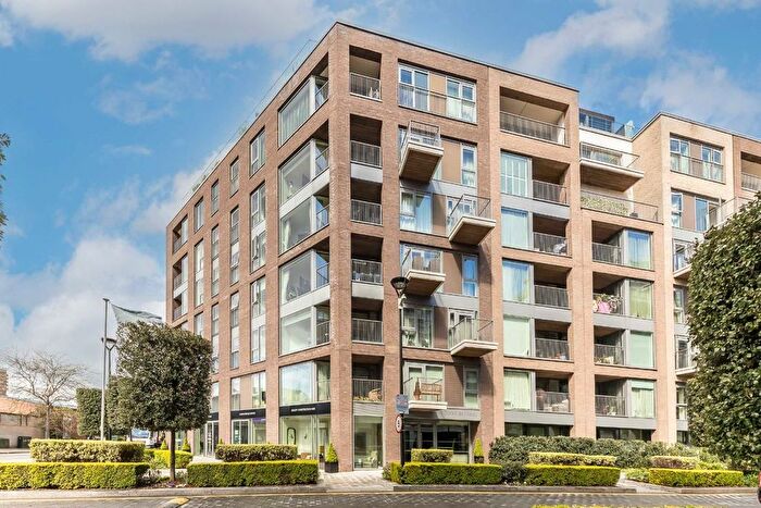 2 Bedroom Flat To Rent In Park Street, London, SW6