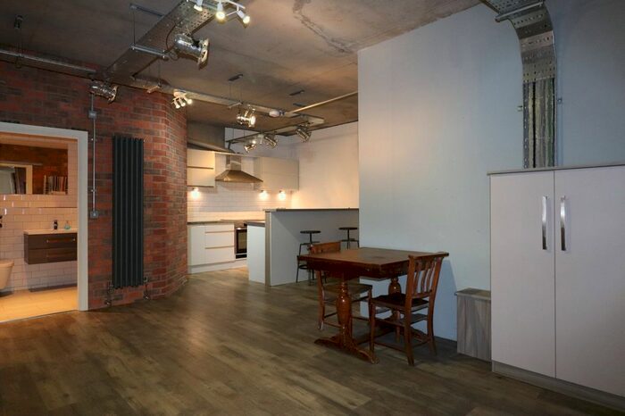 2 Bedroom Flat To Rent In Sherborne Street, Birmingham, B16