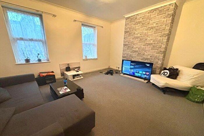 2 Bedroom Flat To Rent In High Street, Gateshead, NE8