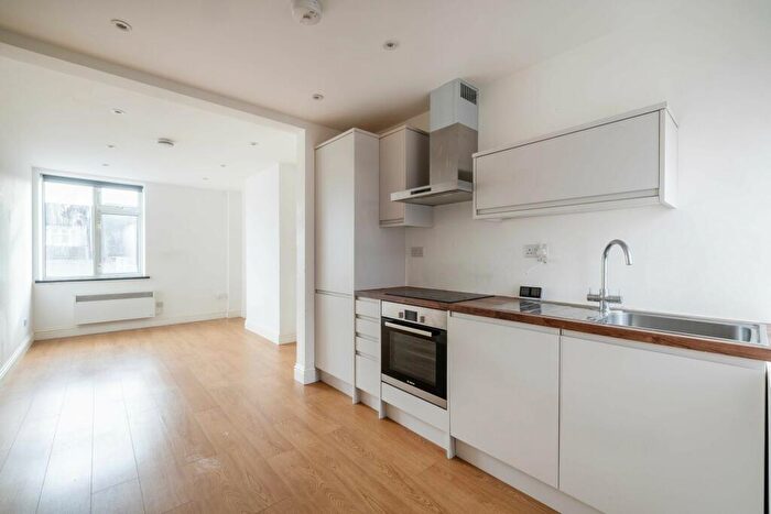 1 Bedroom Apartment To Rent In Addington Road, South Croydon, CR2