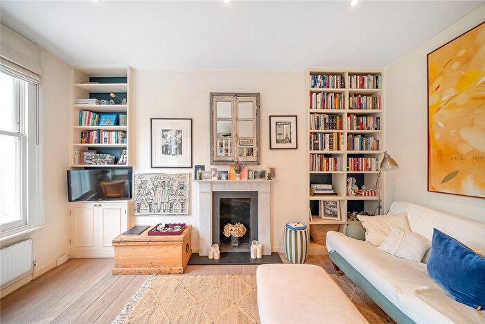 1 Bedroom Flat For Sale In Basing Street, Notting Hill, London, W11