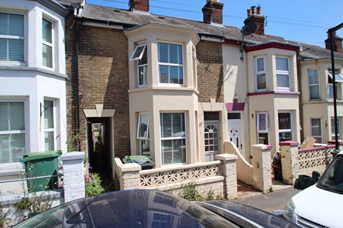 3 Bedroom Terraced House To Rent In Pelham Road, Cowes, PO31