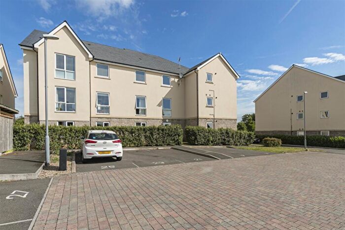 2 Bedroom Flat For Sale In Greenfield Road, Keynsham, Bristol, BS31