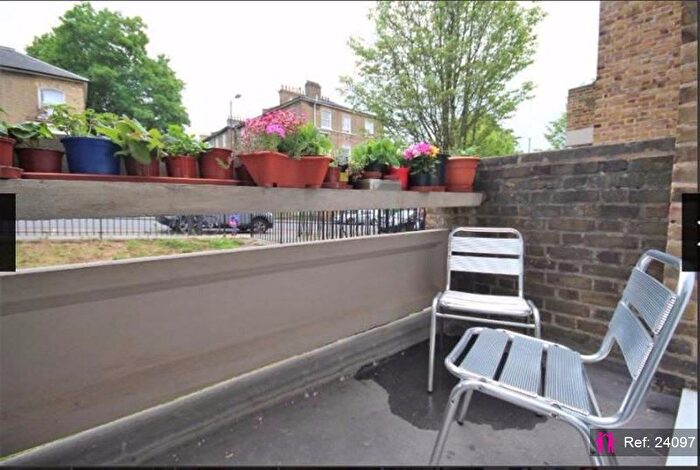 1 Bedroom Terraced House To Rent In Aubert Park, London, N5