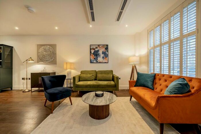 4 Bedroom Property To Rent In Catherine Place, London, SW1E