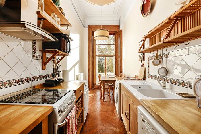 2 Bedroom Flat For Sale In Cornwall Gardens, London, SW7