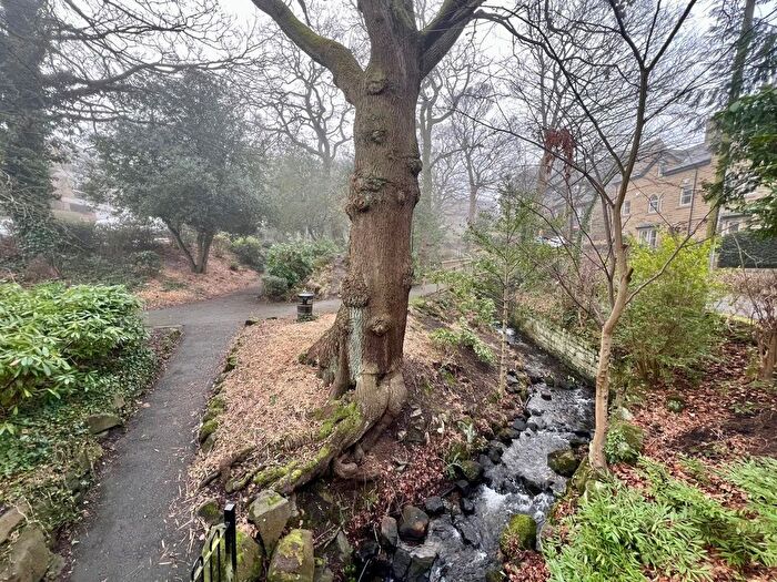 1 Bedroom Flat To Rent In Wells Walk, Ilkley, West Yorkshire, LS29