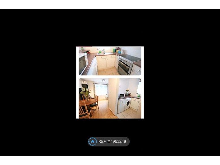 1 Bedroom Flat To Rent In Capstan Close, Romford, RM6