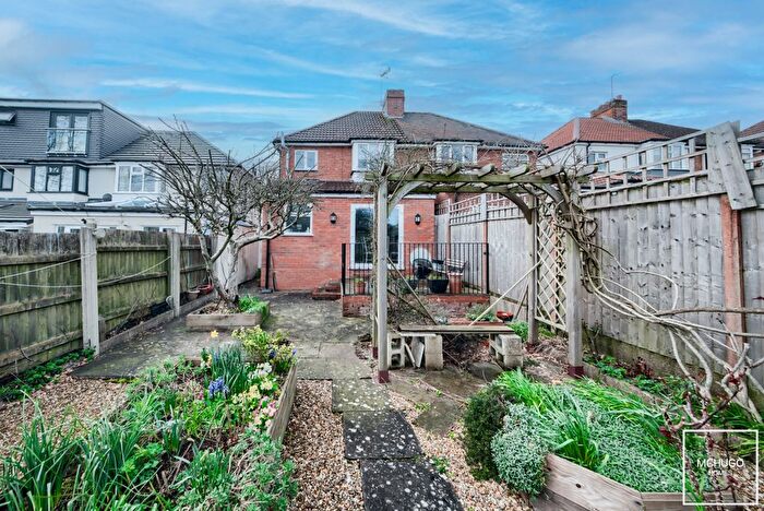 3 Bedroom Semi-Detached House For Sale In Wolverhampton Road South, Quinton, B32
