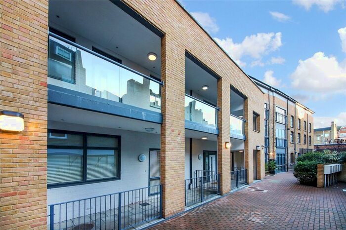 1 Bedroom Flat To Rent In Theatre Place, A New Cross Road, London, SE14