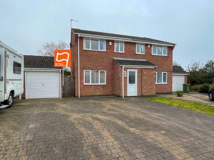 3 Bedroom Semi-Detached House To Rent In Wexford Close, Leicester, LE2