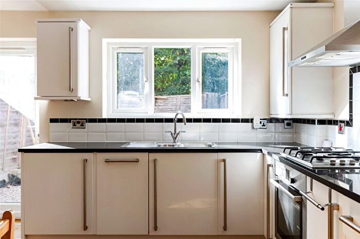 1 Bedroom Flat To Rent In Hardy Road, London, SW19