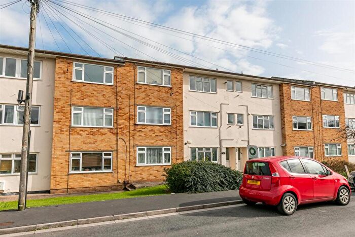 2 Bedroom Flat For Sale In Charlton Mead Drive, Bristol, BS10