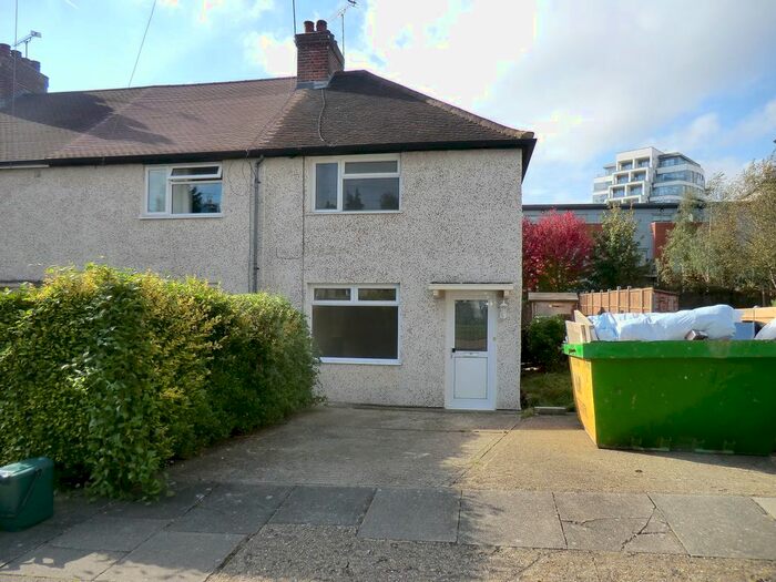 2 Bedroom Semi-Detached House To Rent In Shirley Road, St Albans, AL1