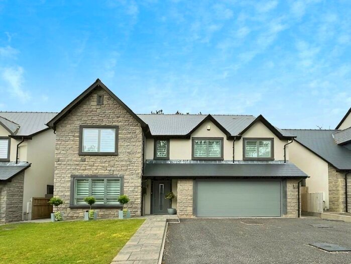 5 Bedroom Detached House For Sale In The Paddock, Caerphilly, CF83