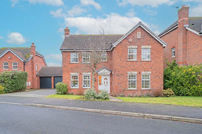 4 Bedroom Detached House For Sale In Doveridge Close, Solihull, B91