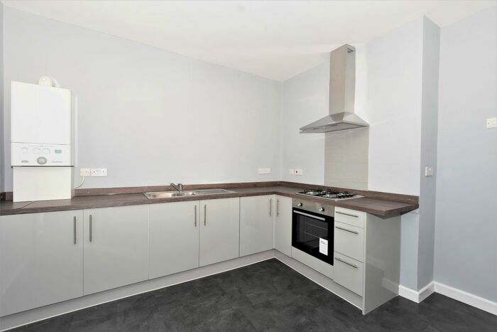 2 Bedroom Flat To Rent In Rushey Green, Catford, SE6