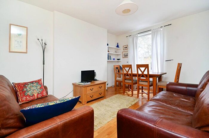 1 Bedroom Flat To Rent In Regent Square, Bloomsbury, London, WC1H