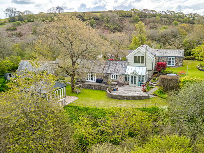 5 Bedroom Detached House For Sale In Duloe, Liskeard, PL14